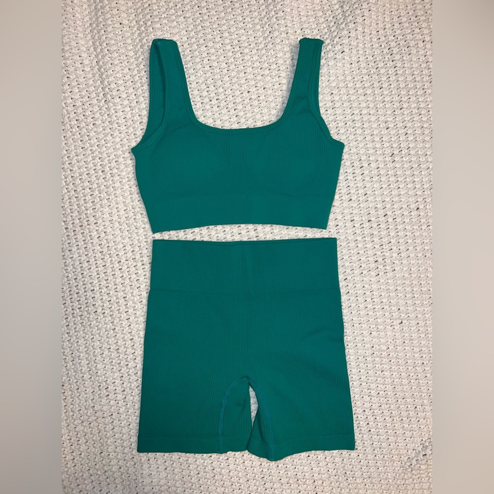 Workout set - Picture 3 of 3